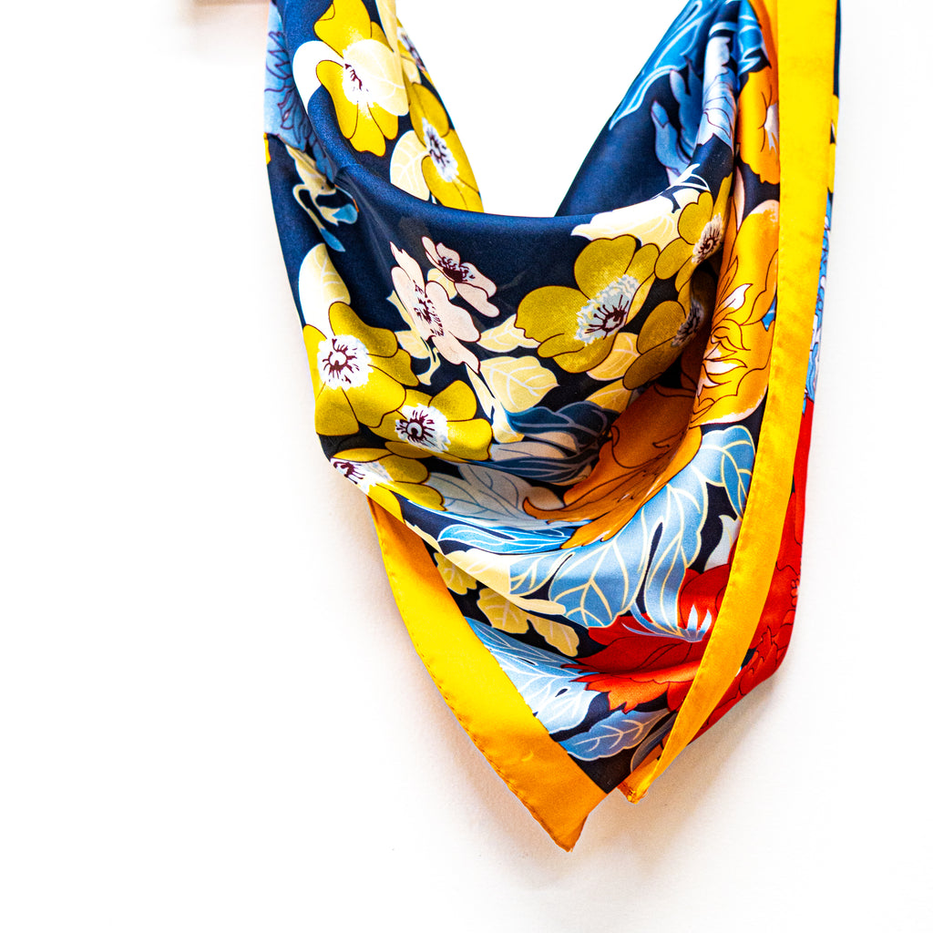 Scarf "Ayginer" (Gardens)